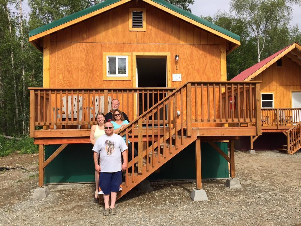 Отель Talkeetna Love-Lee Cabins Экстерьер фото