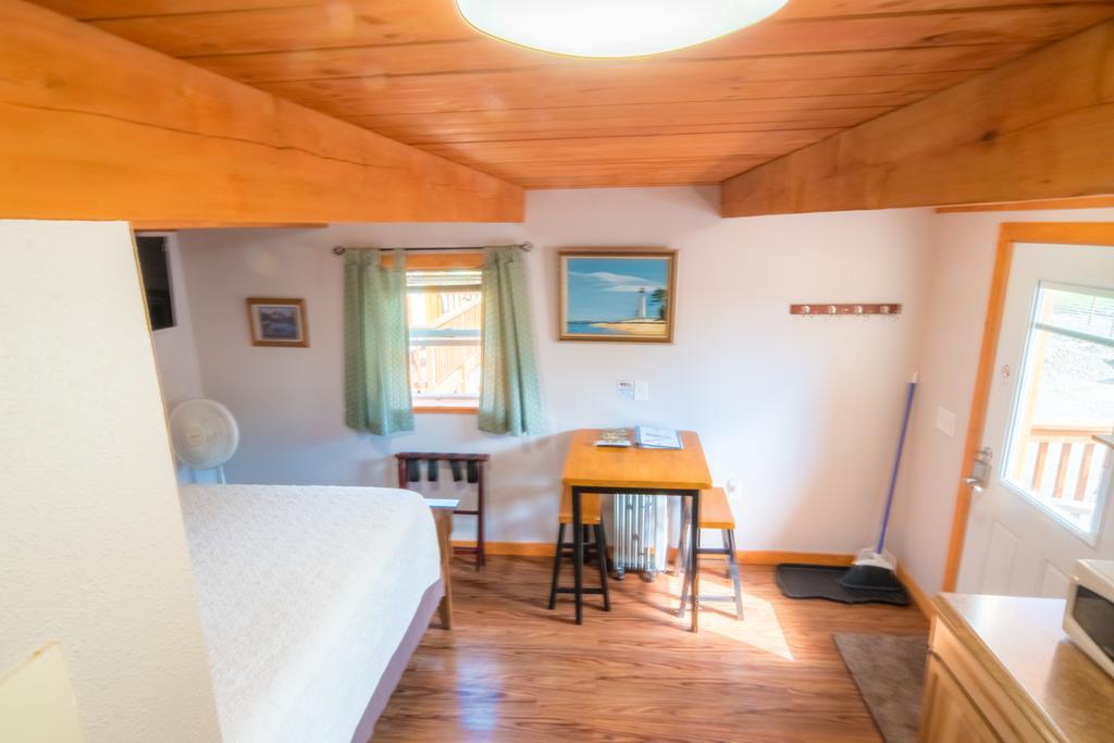 Отель Talkeetna Love-Lee Cabins Экстерьер фото